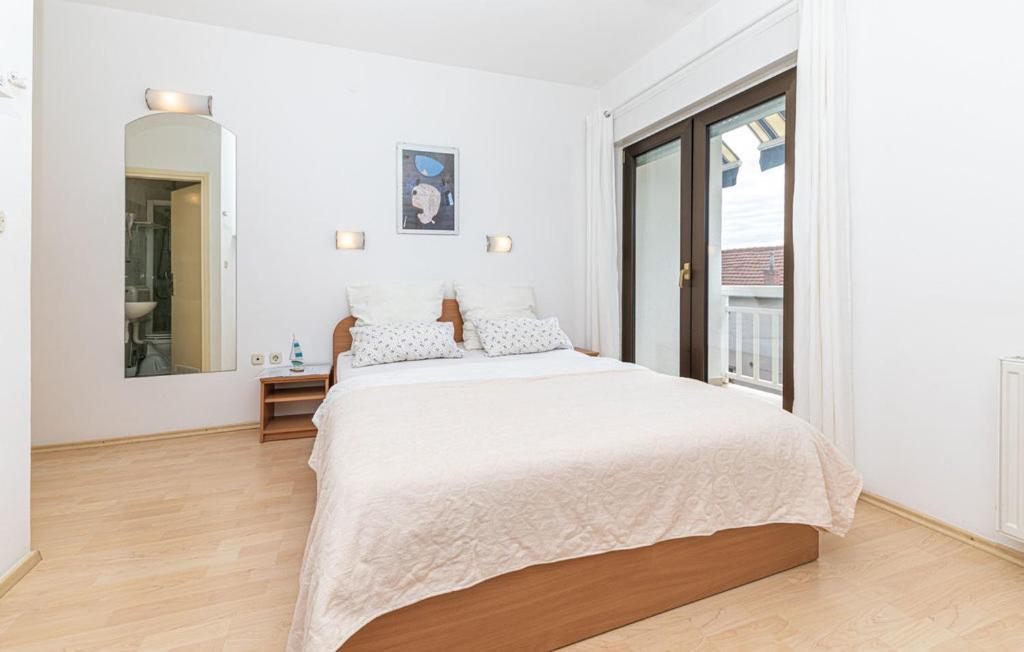 Apartments Ruza Каштела Экстерьер фото
