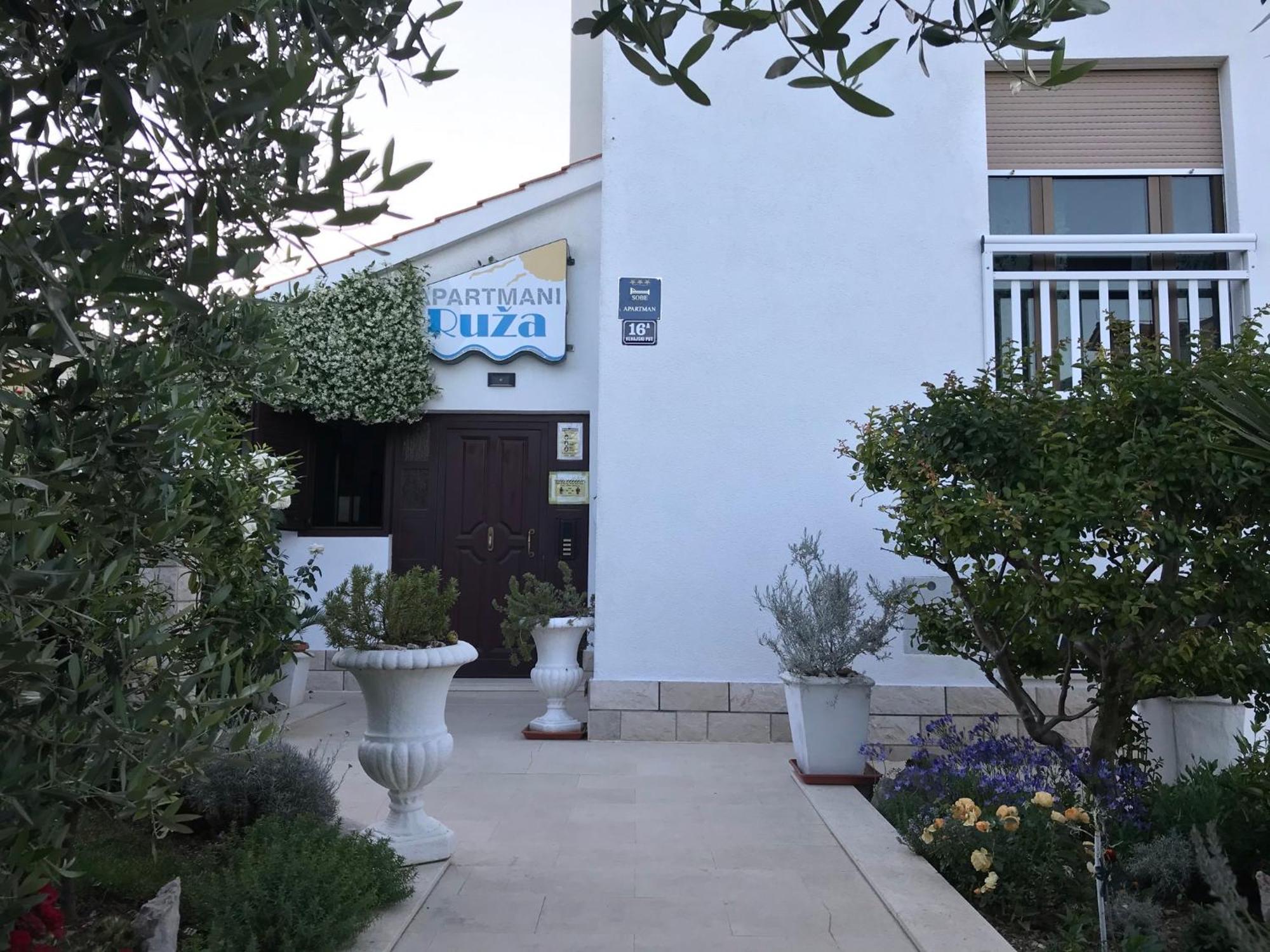 Apartments Ruza Каштела Экстерьер фото